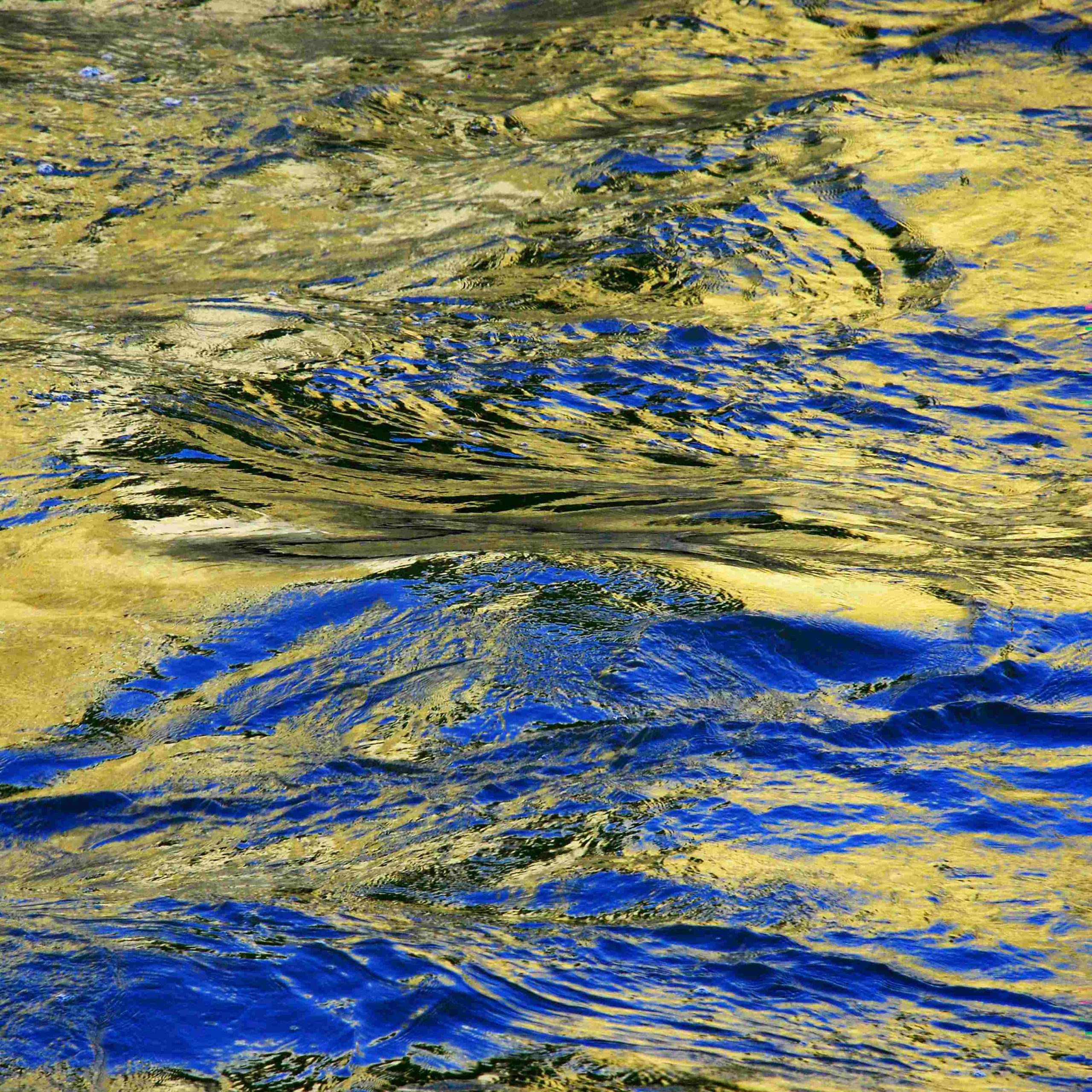 Susi Danilo_009_Serie Acquastratta - Colori delle città, Parigi Aurea, 2012, stampa digitale, cm 40x40